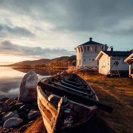 Lodge Norwegian Wild