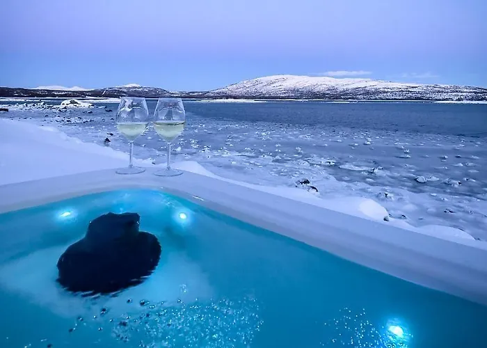 Lodge Norwegian Wild