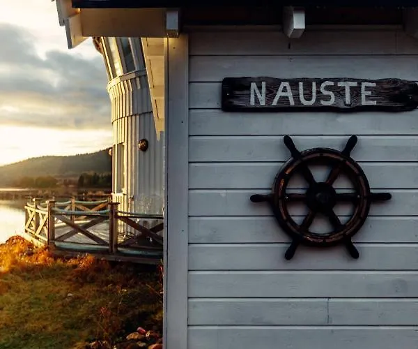 Lodge Norwegian Wild